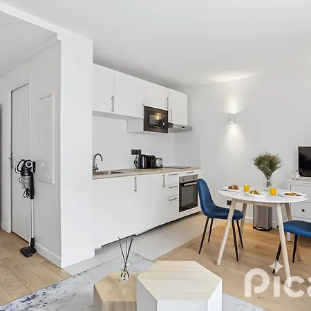 Proche De La Défense Apartamento Puteaux