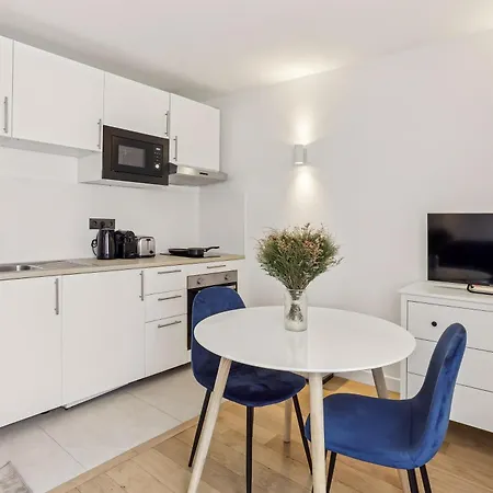 Proche De La Défense * Puteaux