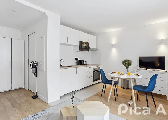 Proche De La Defense アパート ピュトー