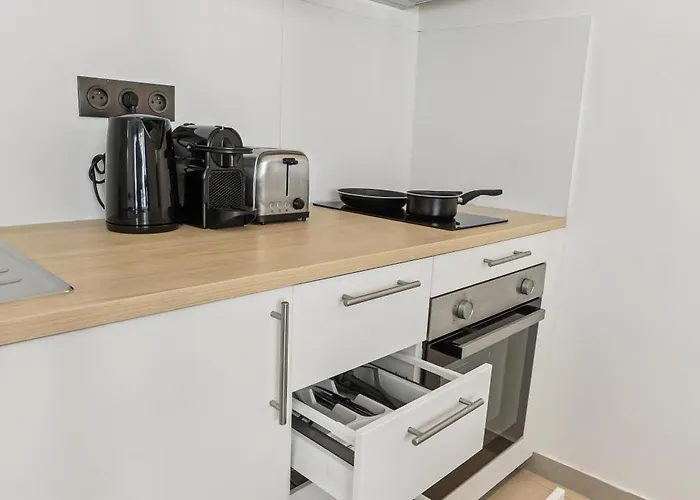 Proche De La Defense アパート